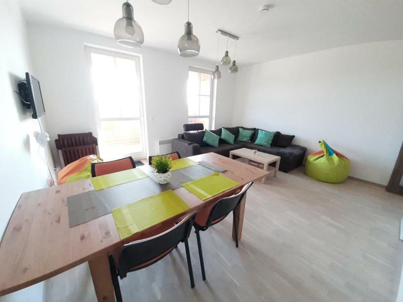 Apartman M5 Horní Mísečky Exterior foto